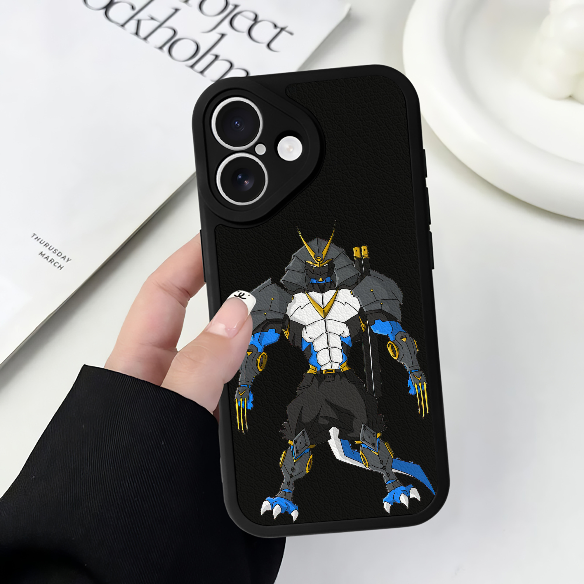 （画像用） Digimon デジタルモンスター/デジモン 【iPhone 16シリーズ対応】シリコンスマホケース（レザー調） 材質：シリコン